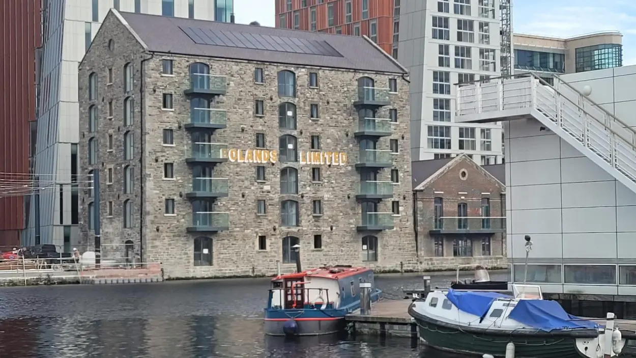boland-quay-dublin-steel-doors-windows-gal-2