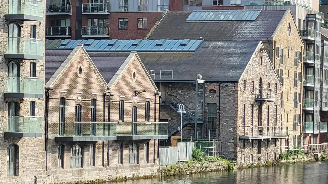 boland-quay-dublin-steel-doors-windows-gal-3
