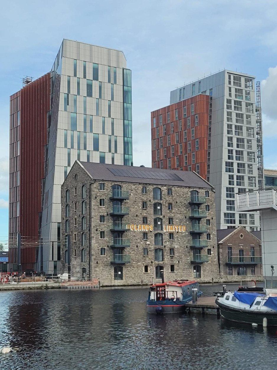 boland-quay-dublin-steel-doors-windows-gal-1