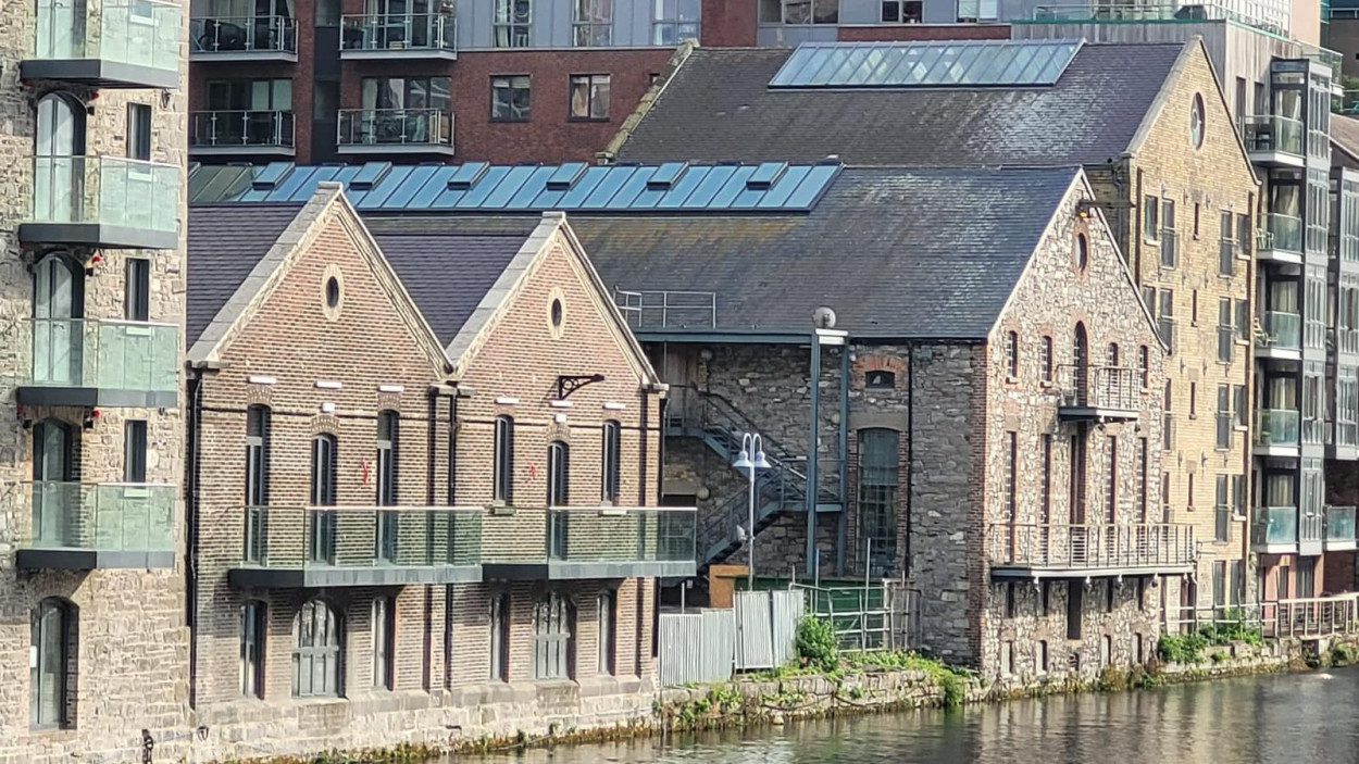 boland-quay-dublin-steel-doors-windows-gal-3