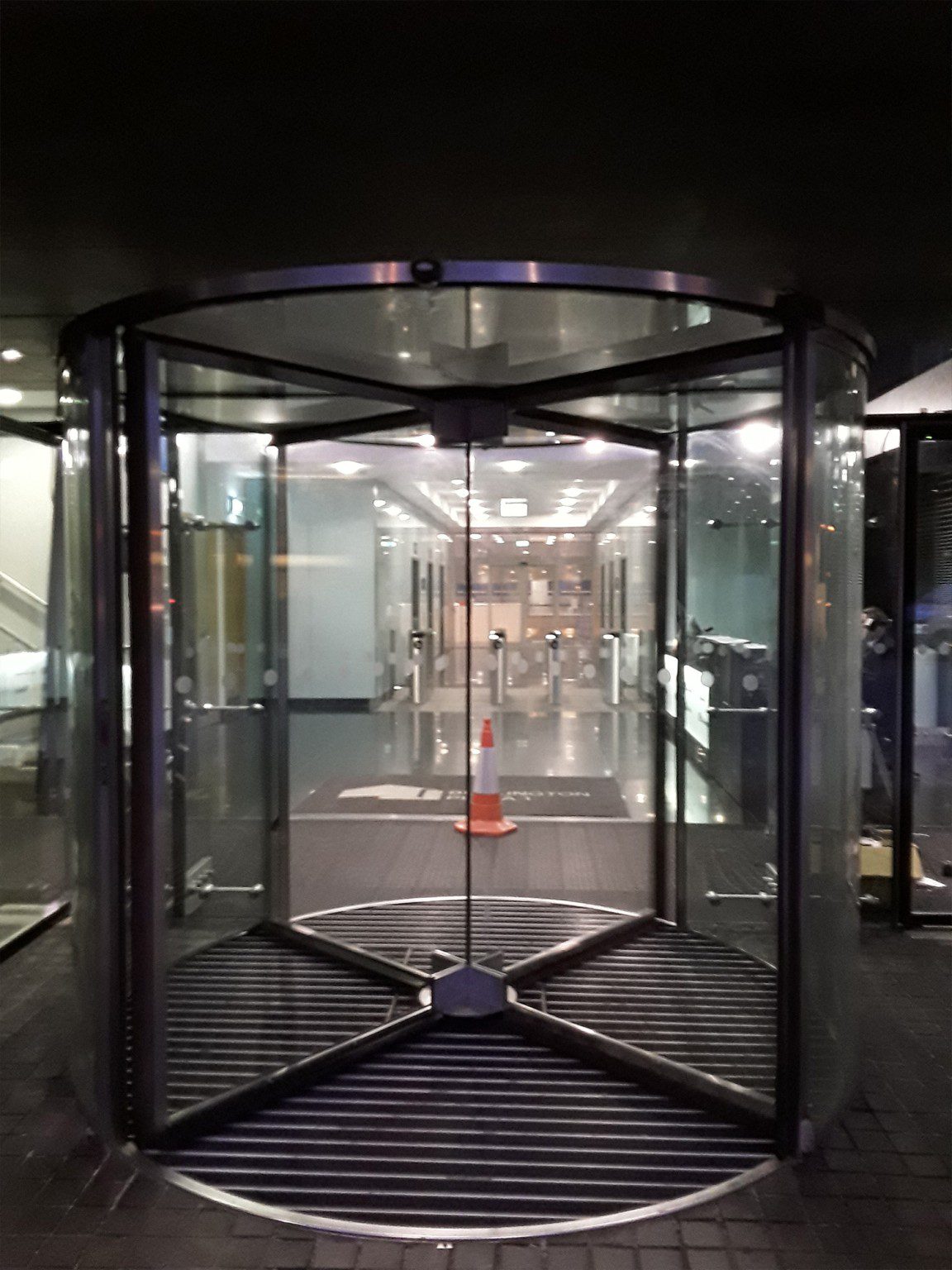 Revolving Doors Ireland | Automatic & Energy-Efficient